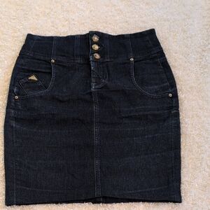 Classic Bebe 2B Denim Skirt Size 31